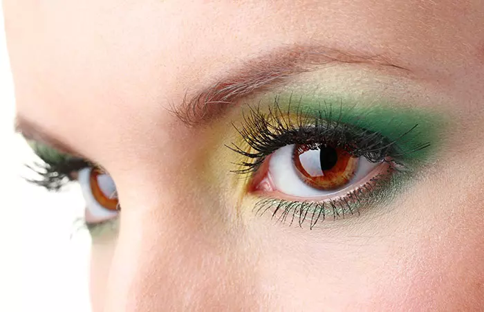 مدل آرایش چشم زرد و سبز