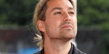 مزاحمت‌های زن ناشناس برای دیوید گرت