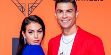 همسر کریستین رونالدو برای اولین بار از مرگ فرزندش گفت.