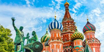 کلیسای سنت باسیل و معماری روسیه.