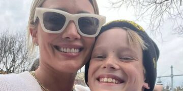 هیلاری داف برای تولد پسرش او راه به دیزنی لند برد.