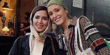 فاطیما خواهر کوچک فرشته حسینی مدل شد.