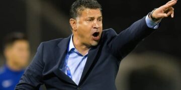 پلمب رستوران علی دایی برداشته شد؟