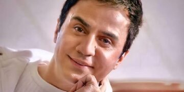 عمو پورنگ خواننده شد و این بار هندی خواند!