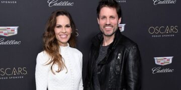 هیلاری سوانک و همسرش