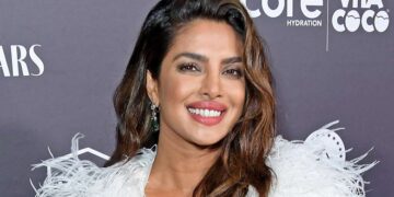 لباس عجیب و غریب پریانکا چوپرا