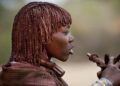 زنان یک قبیله آفریقایی راه رشد سریع مو را بلدند!