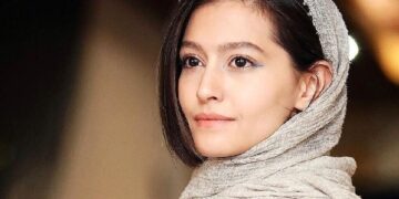 پردیس احمدیه گریه امانش نداد.