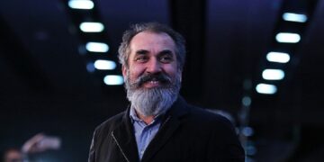 1685547134 آیا تا به حال همسر جوان سیامک انصاری را دیده