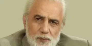 عکسی از فرامرز صدیقی بازیگر سرشناس ایرانی با چهره ای شکسته و سر و وضغی ناراحت کننده در فضای مجازی منتشر شد.