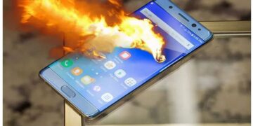 آتش گرفتن موبایل در جیب پیرمرد