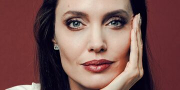 درخواست استخدام عجیب "آنجلینا جولی" در اینترنت!