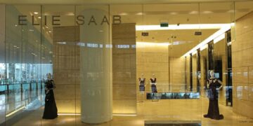 طراح لباس عرب در جشنواره کن امسال غوغا بپاکرد!