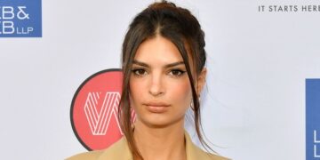 افشا شدن قد واقعی سوپرمدل امریکایی!