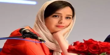 عکسی جالب و دیده نشده از مادر ترانه علیدوستی منتشر شد که شباهت باورنکردنی ترانه به مادرش باعث تعجب همه شد و همانند همزاد این خانم می باشد.