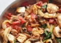 "خوراک مرغ و سبزیجات"، غذایی لذیذ و رژیمی برای وعده شام