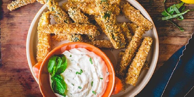 کدو سوخاری یک میان وعده لذیذ یا غذای ساده برای وعده شام است که می توانید با کمترین مواد غذایی در دسترس آن را آماده کنید.