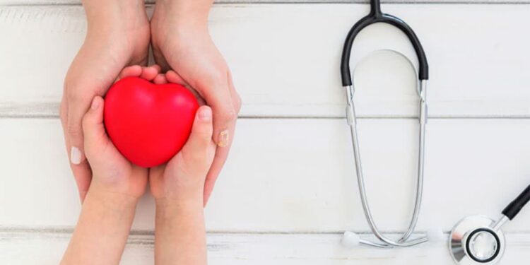 10 دلیل برای مراجعه به متخصص قلب چیست؟
