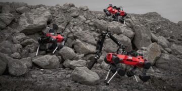 تیمی از روبات های کاوشگر به ماه می روند