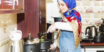 آمار زنان خانه‌دار؛ زیر ۲۵ میلیون نفر/ توجه به انعطاف شغلی زنان در برنامه هفتم توسعه