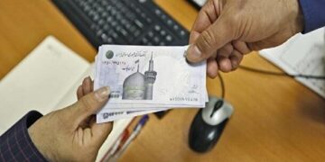 سهامداران این نماد‌ها در دی ماه منتظر واریز سود باشند