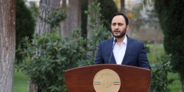 هیچ تصمیمی برای افزایش نرخ بنزین در دولت گرفته نشده