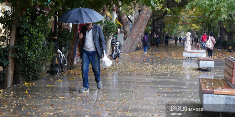 آسمان اصفهان در آستانه بارش برف و باران /هوا سردتر می‌شود