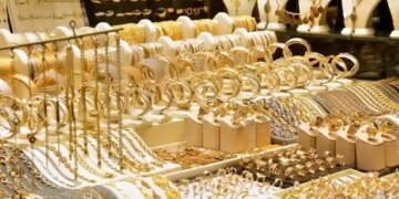 آغاز ریزش قیمت‌ها در بازار طلا و سکه/ سکه ۲ میلیون تومان ارزان شد