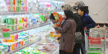 بهبود شاخص های اقتصادی که مردم در سفره ها حس نمی کنند!| پایه پولی کم نشده است سرعت آن کاهشی شده