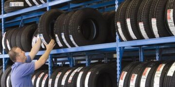 تولیدکنندگان تایر از فروش و ارسال تایر به خودروسازان منع شدند