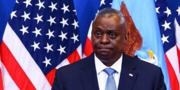 وزیر دفاع آمریکا: به زودی برای پایان دادن به حضور آمریکا در عراق گفتگو خواهیم کرد