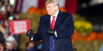 پست طعنه‌آمیز ترامپ درباره بازرس ویژه پرونده خود