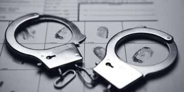 کشف ۱۴۵ بسته هروئین از معده ۶ قاچاقچی