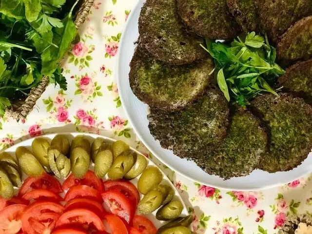 باورها و خرافات در مورد غذاهای شب سال نو