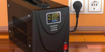 چگونه استابلایزر مناسب برای سیستم‌های خاص مانند کامپیوتر یا تجهیزات پزشکی انتخاب کنیم؟ - تکفارس&nbsp;