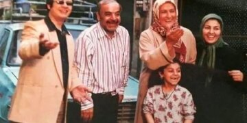 1711428589 عکس و اسامی بازیگران سریال خانه به دوش که بعد