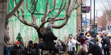 آیا تو بنکسی هستی؟ روزی که مشهورترین هنرمند خیابانی جهان