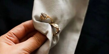 از دلایل سیاه شدن اکسسوری های نقره ای چه می