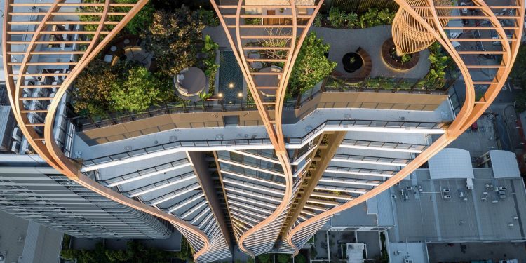 نمای پیچ در پیچ این ساختمان از فرهنگ بومی استرالیا الهام گرفته شده است