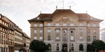 بانک مرکزی سوئیس نرخ بهره را کاهش داد