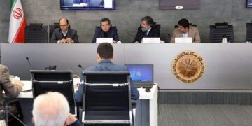 تثبیت نرخ بهره ۳۰ درصدی مانع توسعه تولید می شود