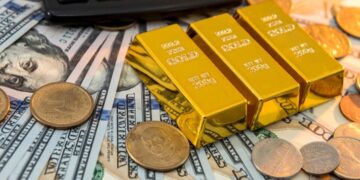 ثبات قیمت دلار و سکه در معاملات امروز