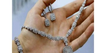 جواهرات و لوازم نقره اصل چه رنگی هستند؟