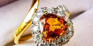 خواص سنگ توپاز برای متولدین فروردین