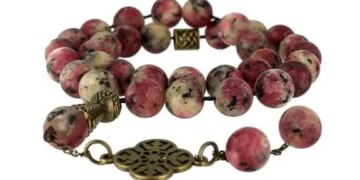 خواص عاطفی و معنوی این سنگ جادویی زندگی را زیر