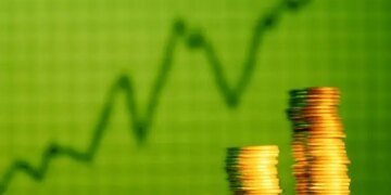 سال سختی در انتظار مردم است گرانی در راه