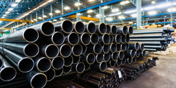 فولاد از تورم ۱۴۰۲ جا ماند