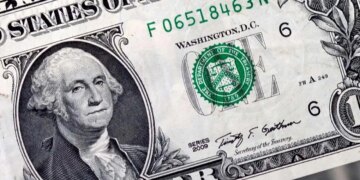 قیمت دلار امروز شنبه 5 اسفند 1402 چقدر است