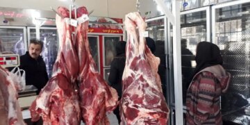 قیمت گوشت قرمز و مرغ در حال کاهش است