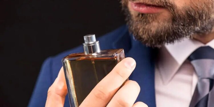 معرفی 12 عطر مردانه ترند دنیای مد در سال جدید